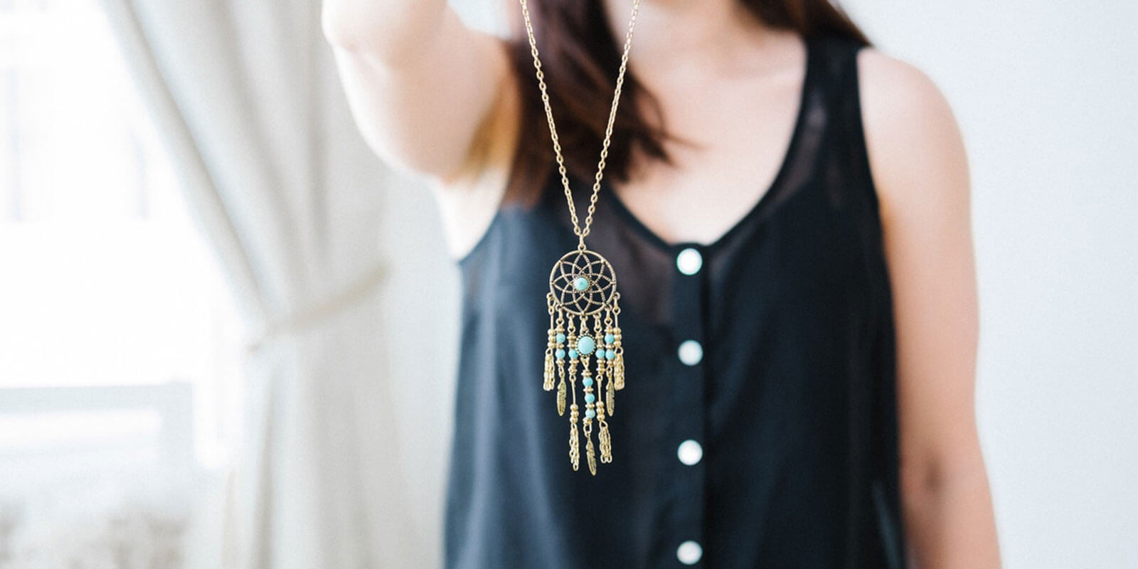 Necklace & pendant sets this season